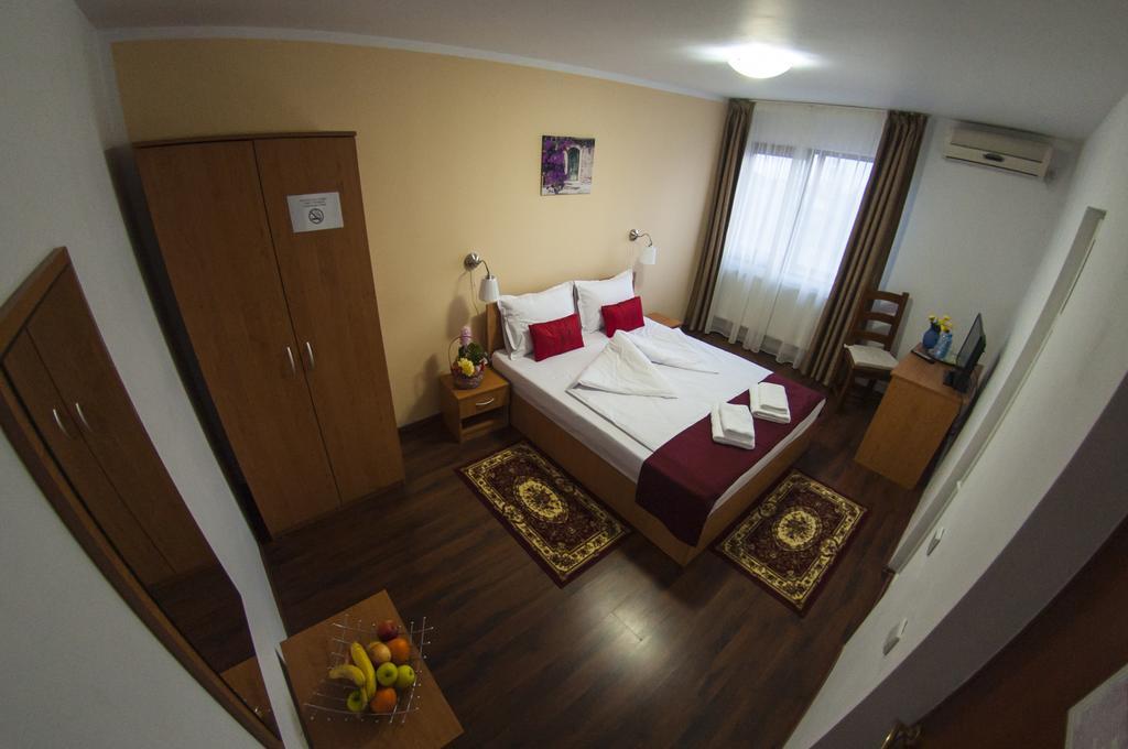 Hotel La Casa Nord Bukarest Zimmer foto